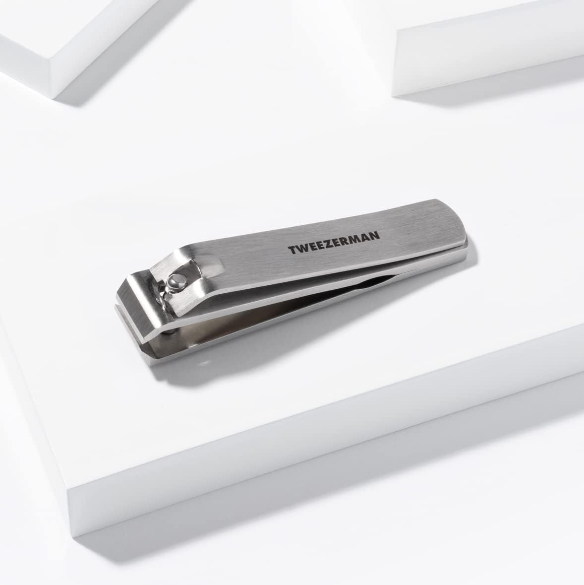 TWEEZERMAN Nail Clippers for Thick Nails Toenail Clippers with Wide Opening and Large Handle, Stainless Steel : Amazon.co.uk: Beauty