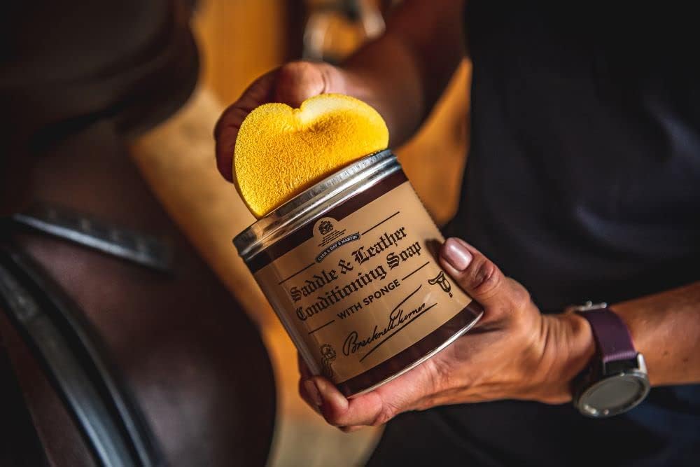 Carr & Day & Martin Brecknell Turner Saddle Soap 250ml : Amazon.co.uk: Pet Supplies