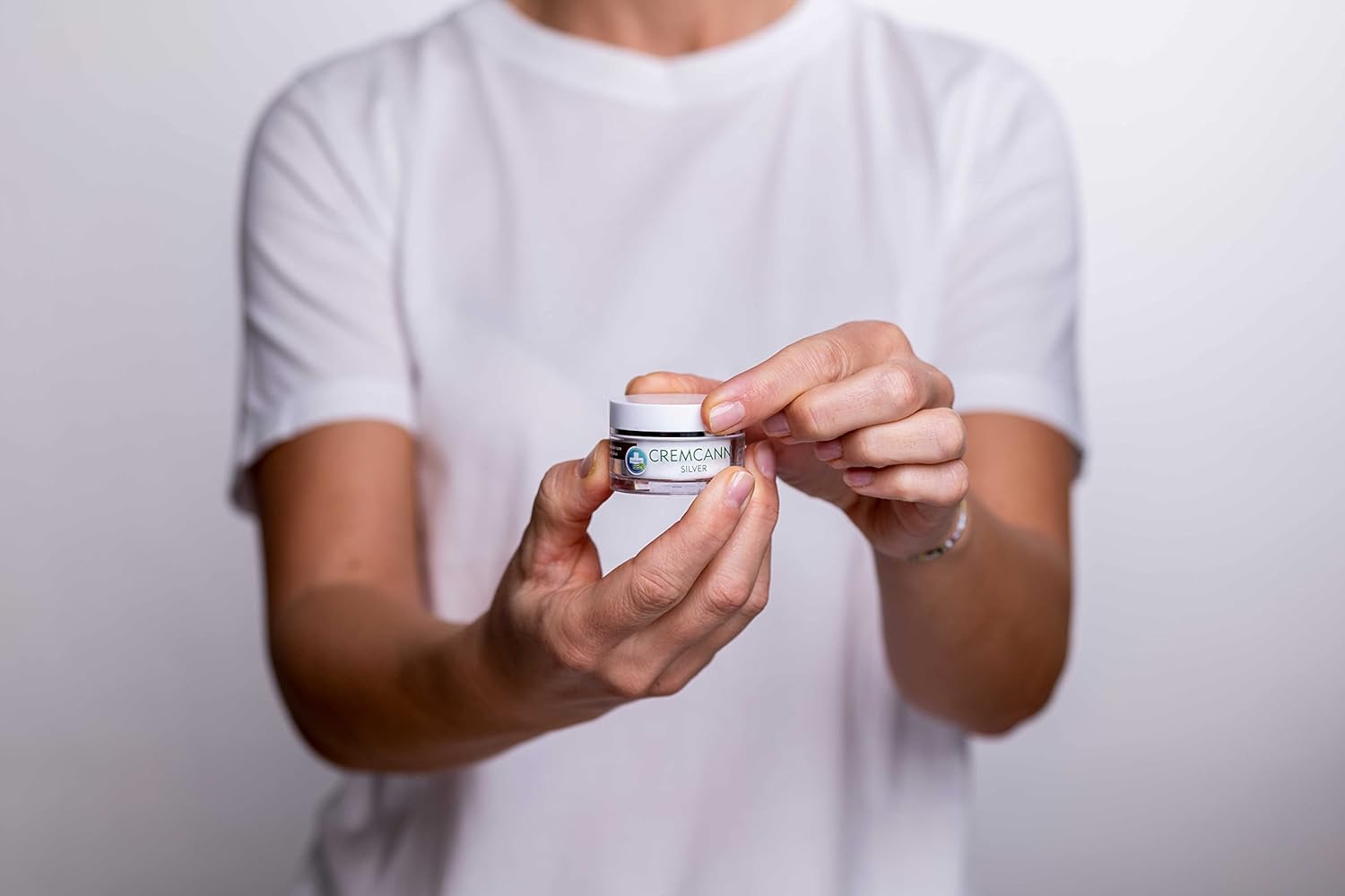 Annabis Cremcann Silver All-Natural Anti-Acne Moisturizing Face Cream For Sensitive Skin With Organic Hemp And Silver Citrate : Beauty & Personal Care