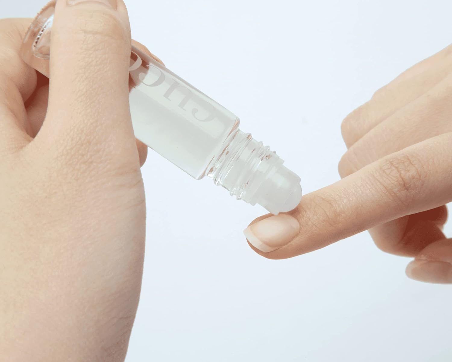 Cuccio Naturale Revitalizing Cuticle Oil Duo Pack Pomegranate & Fig- 75ml and 10ml Roll-on : Amazon.co.uk: Beauty