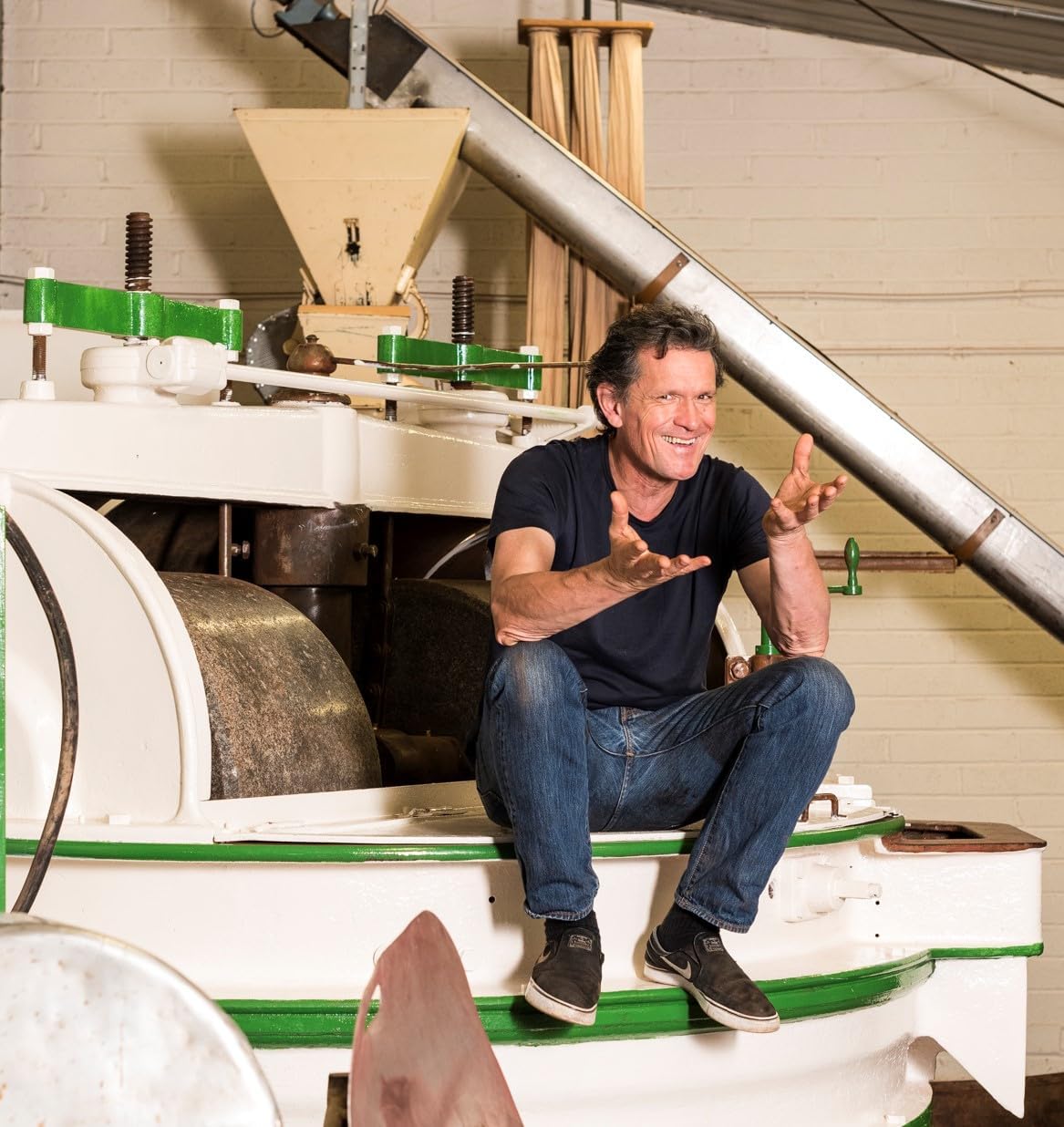 Willie's Cacao - Hot Chocolate - 52% Cacao - 250g - Rich dark drinking chocolate with honeyed notes - Vegan : Amazon.co.uk: Grocery