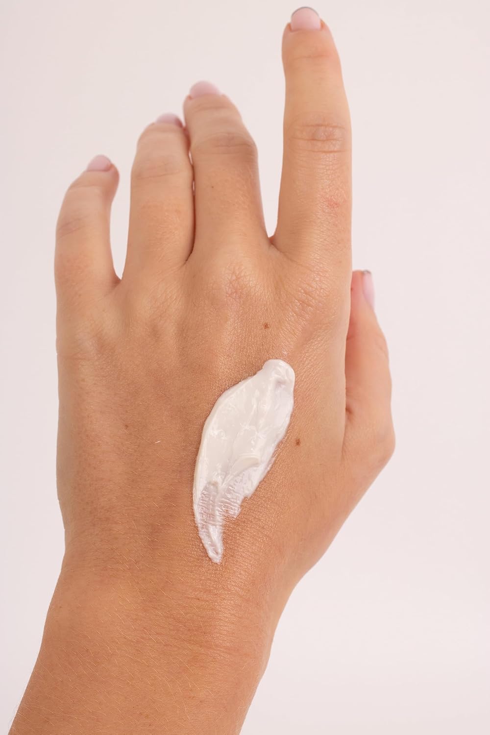 Burt's Bees Almond & Milk Hand Cream For Very Dry Hands, Hand Moisturiser With Sweet Almond Oil & Beeswax, 56.6g : Amazon.co.uk: Beauty