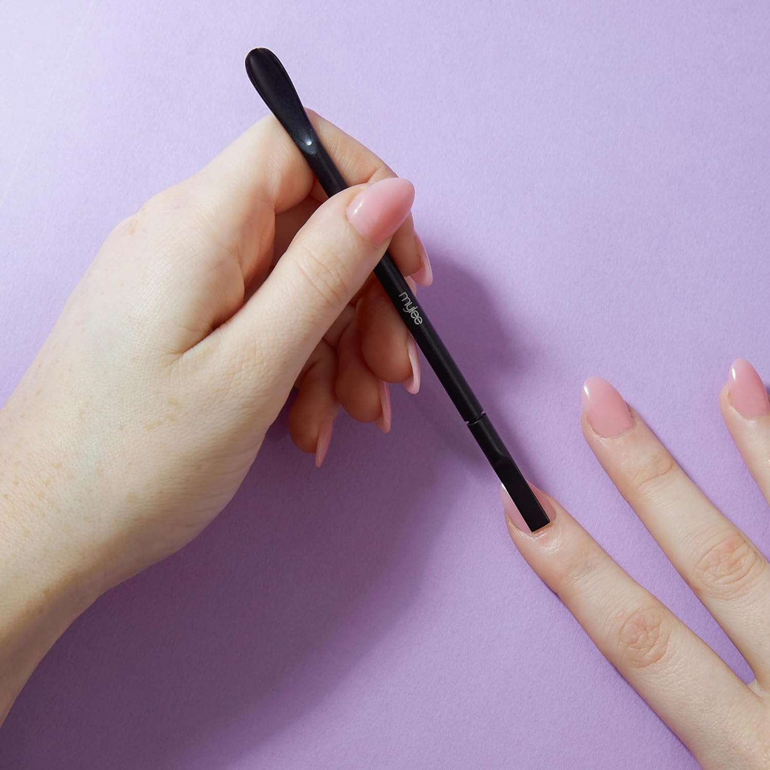 Mylee Cuticle Pusher β Professional, Sleek, Matte Black, Stainless Steel, Duel-Ended Salon-Quality Cuticle Pusher for Nudging Cuticles Back and Scraping Away Hard-to-Remove Skin Debris : Amazon.co.uk: Beauty