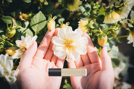 Cuccio Naturale Revitalizing Roll-On Cuticle Oil - Vanilla Bean & Sugar - 10Ml