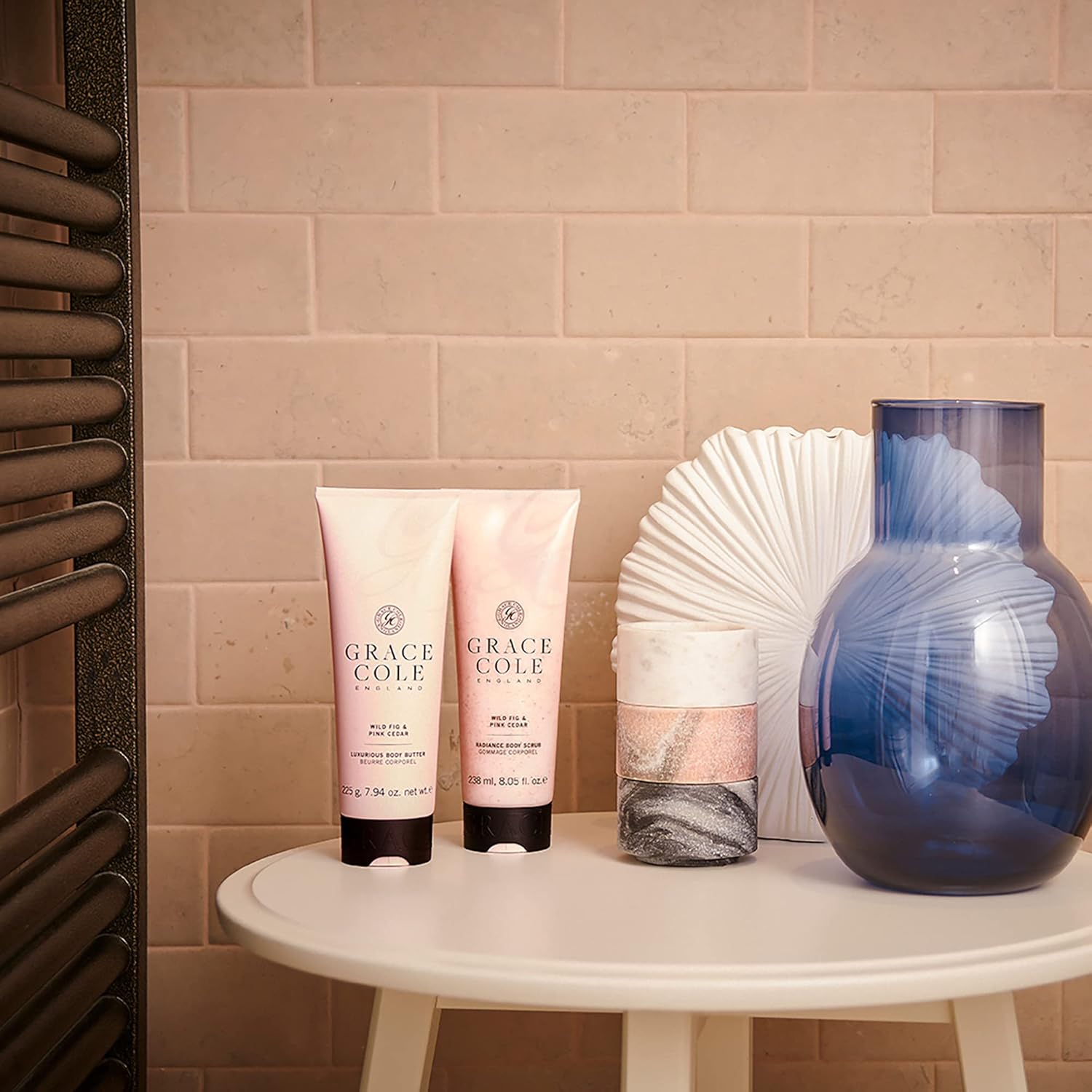 Grace Cole Wild Fig & Pink Cedar Exfoliating Body Scrub 238ml Refreshing Hydrating - Essential Oils - Vegan and Cruelty Free, No SLS or Parabens - Made In England : Amazon.co.uk: Beauty