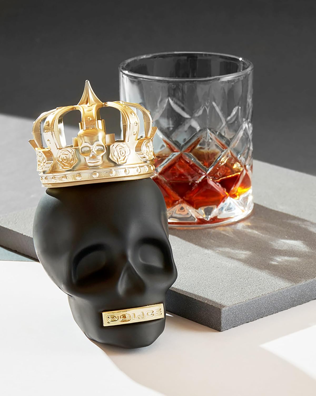 To Be The King By Police For Men - Light Long Lasting Top Men'S Cologne Spray Elixir Bottle - A Royal And Ultra-Fresh Male Fragrance Eau De Toilette With Traces Of Cardamom And Sandalwood - 4.2 Oz : Beauty & Personal Care