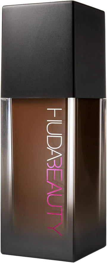 Huda Beauty Faux Filter Foundation In Hot Fudge 550R #Fauxfilter
