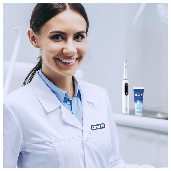 Oral-B 3D White Vitalizing Fresh Whitening Toothpaste 75Ml