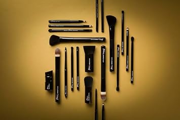 Mii Cosmetics - Apply & Define Eye Brush, BR11 : Amazon.co.uk: Beauty