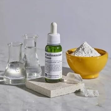 La Saponaria Niacinamide + Zinc Serum, Vitamin B3, Anti-Ageing, Oily Skin, Acne, Enlarged Pores, Dermatologically Tested, Moisturiser, Natural, Vegan, Cruelty-Free, Recycled Packaging, Organic, 30Ml