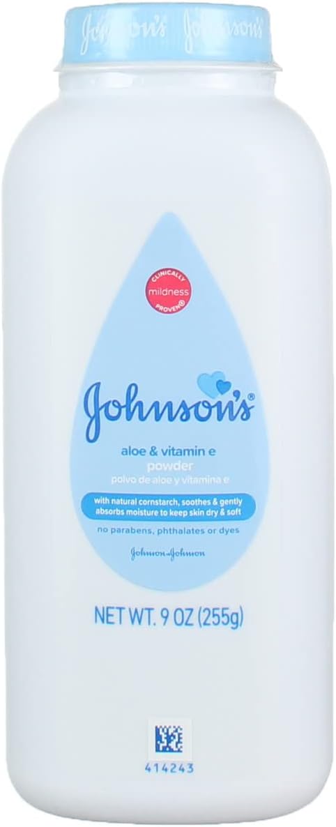 Johnson's Baby Powder with Naturally Derived Cornstarch Aloe & Vitamin E, Hypoallergenic, 9 oz (Pack of 3)