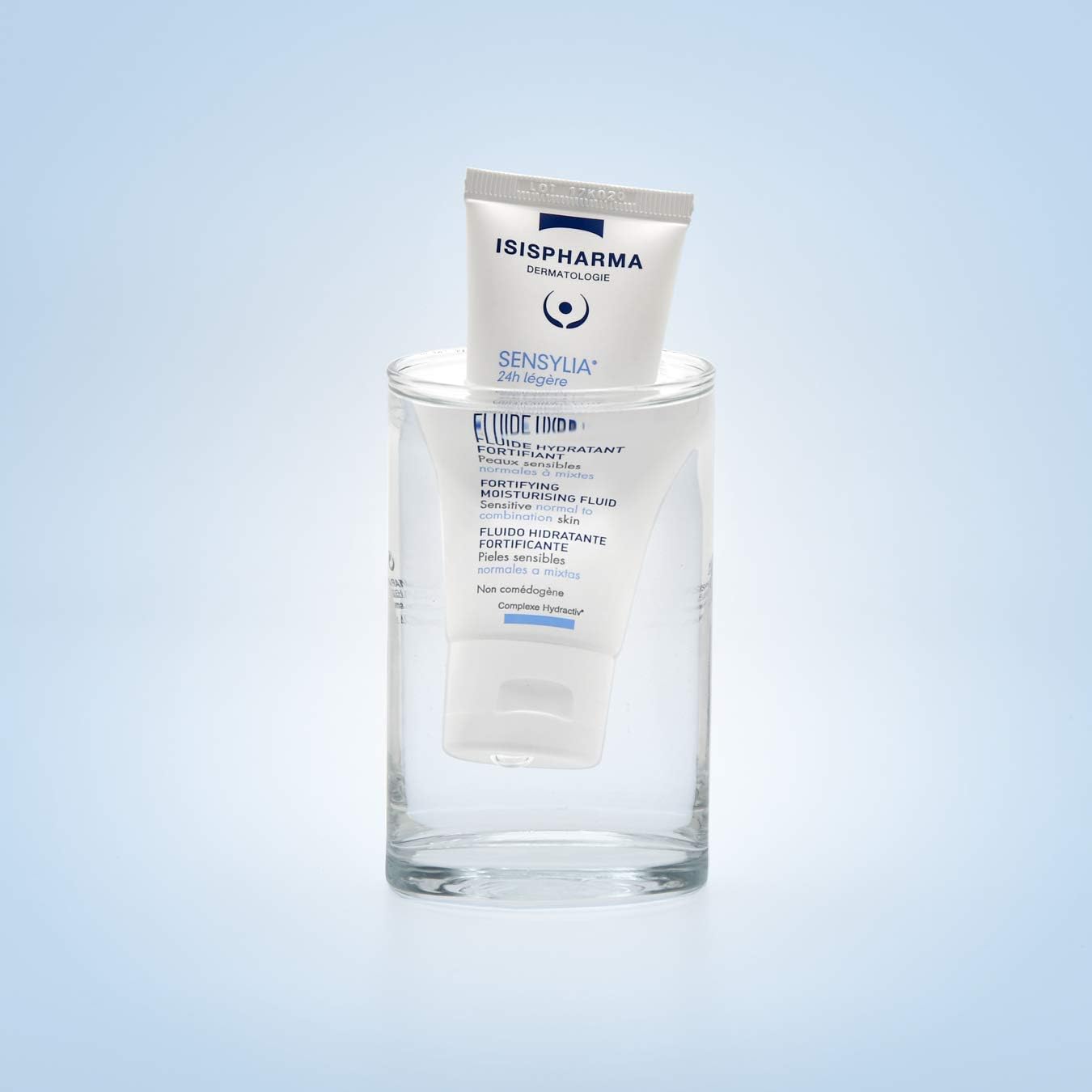 Isispharma Sensylia Moisturizing Cream 40 Ml - Face Cream For Normal To Sensitive Skin - Nourishing Fluid And Mattifying Texture - Family Size Face Moisturizer - Glass Skin Effect - Made In France