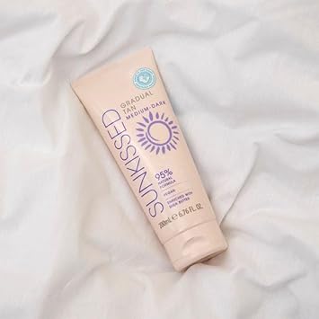 Sunkissed Gradual Tan Medium - Dark 200Ml - 95% Natural Formula - Vegan - Cruelty Free - Shea Butter