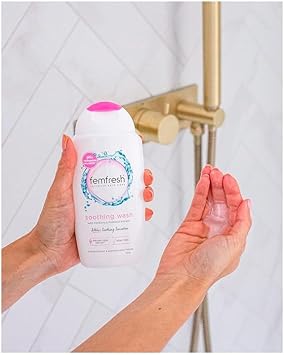 Femfresh Ultimate Care Soothing Wash - Intimate Daily Vaginal Feminine Hygiene Shower Gel Cleanser – Ph Balanced, Soap Free W.Hydrating Cranberry & Probiotics Extract, Long-Lasting Multiactif - 250 Ml