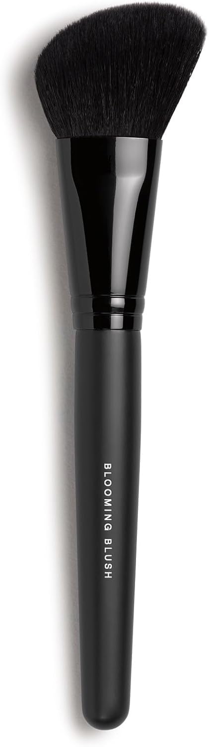 BLOOMING BLUSH BRUSH