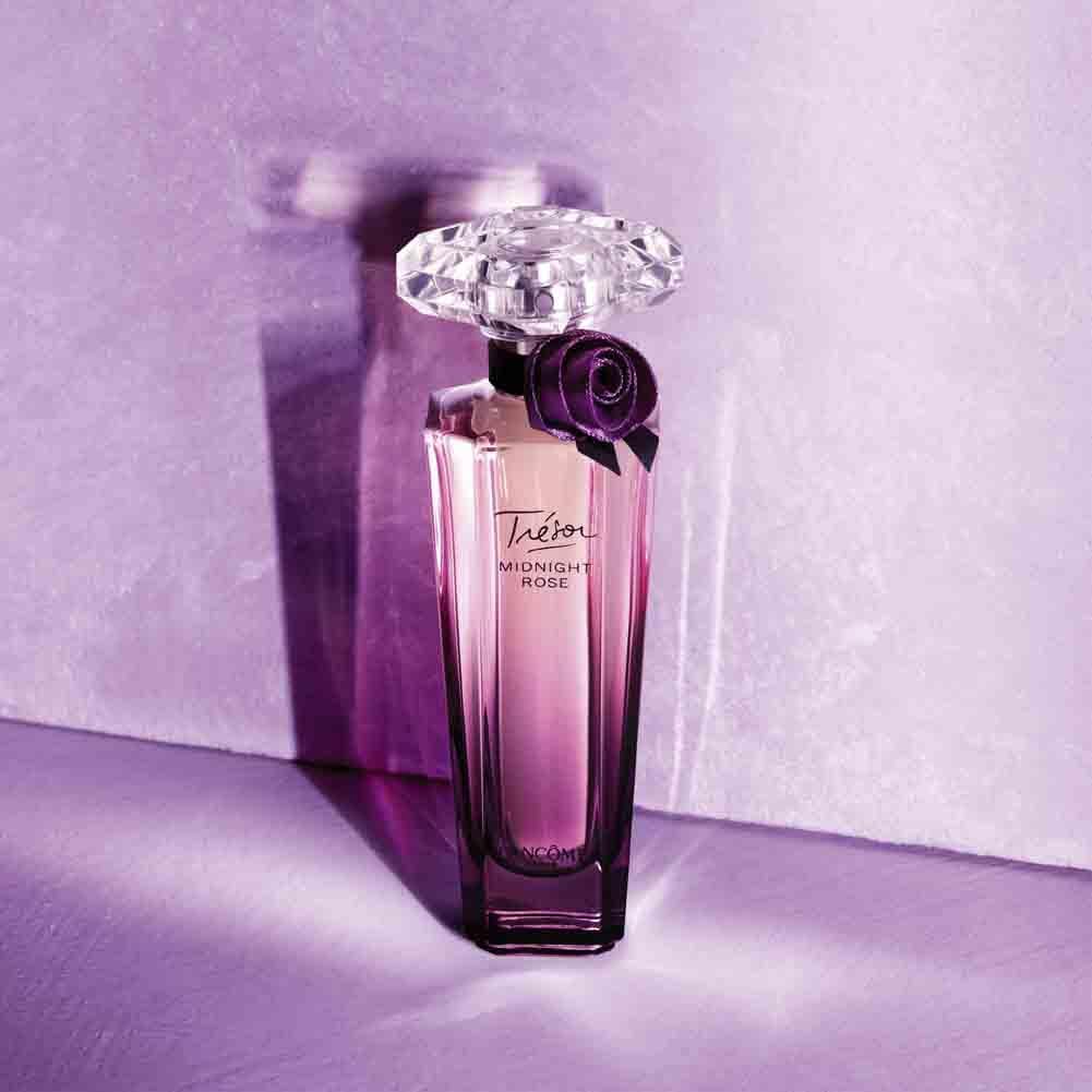 Lancôme Trésor Midnight Rose Eau de Parfum - Long Lasting Fragrance For Women With Bold Notes Of Jasmine, Peony, Blackcurrant And Pink Pepper, 30ml : Amazon.co.uk: Beauty