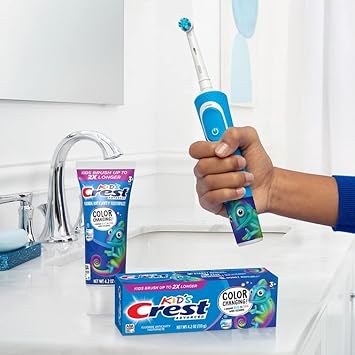 Oral-B Kids Electric Toothbrush with Sensitive Brush Head and Timer, for Kids 3+ (Product Design May Vary) : Health & Household