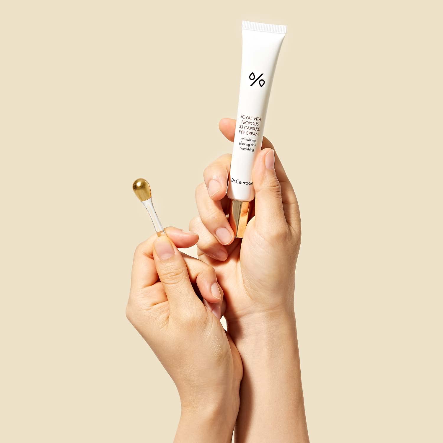 Leegeehaam Dr.Ceuracle Royal Vita Propolis 33 Capsule Eye Cream With Applicator (20Ml / 0.67 Fl. Oz.) - Soothing, Hydrating Eye Serum Cream, Dark Circle Relief : Beauty & Personal Care