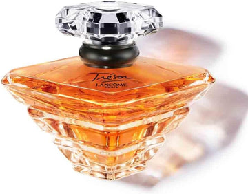 Lancôme Trésor Eau De Parfum – Elegant & Romantic Women’S Fragrance With Rose, Lilac, Peach & Apricot Blossom Notes, Long-Lasting Scent (50 Ml)