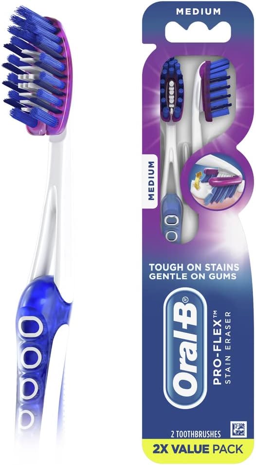 Oral-B 3D White Luxe Pro-Flex 38 Medium Manual Toothbrush Twin Pack (Packaging May Vary), 2 Count