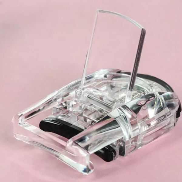 Tweezy Mini Eyelash Curler