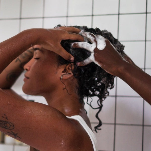 Bb Naturals Moisture Silk White Nettle Shampoo 500Ml