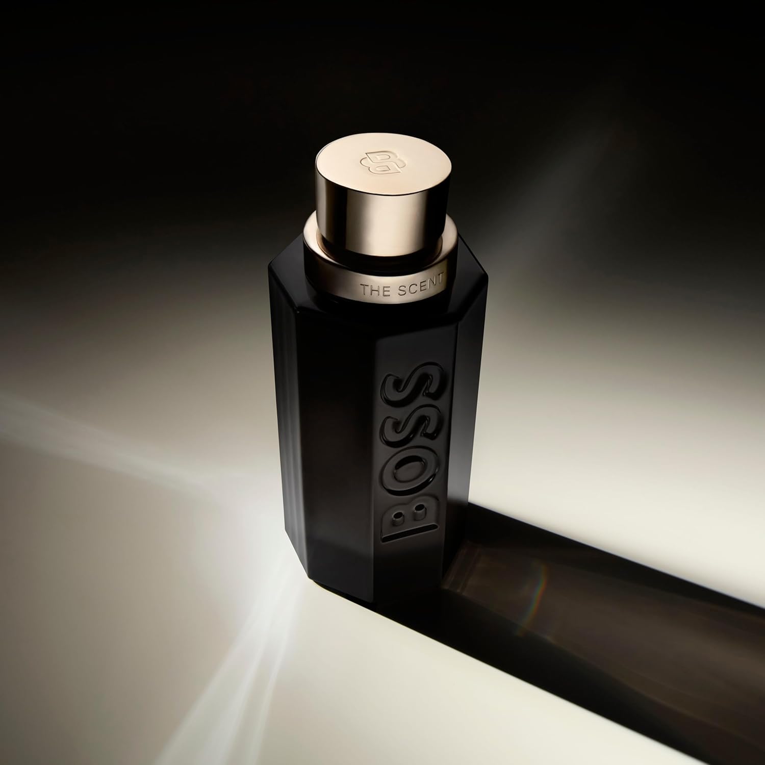 BOSS The Scent Magnetic - Eau de Parfum for Him - Ambery & Fruity Fragrance with Notes of Maninka Fruit, Bran Absolute and Vanilla - High Longevity - 100ml : Amazon.co.uk
