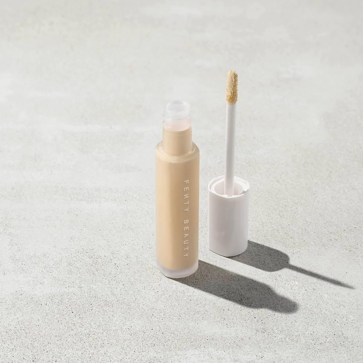 Fenty Beauty By Rihanna Pro Filt'R Instant Retouch Concealer 8Ml Shade 145 Light