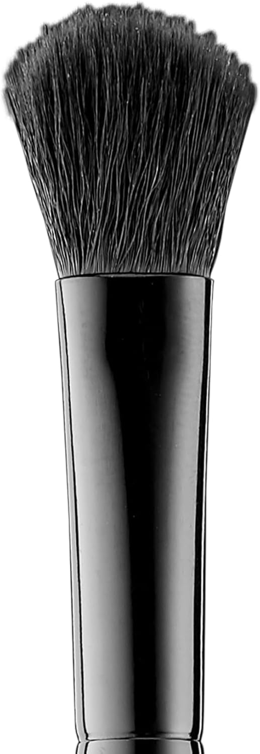 E.L.F. Blending Brush, Vegan Makeup Tool, Effortlessly Blends Eyeshadow & Concealer, For Wet & Dry Products