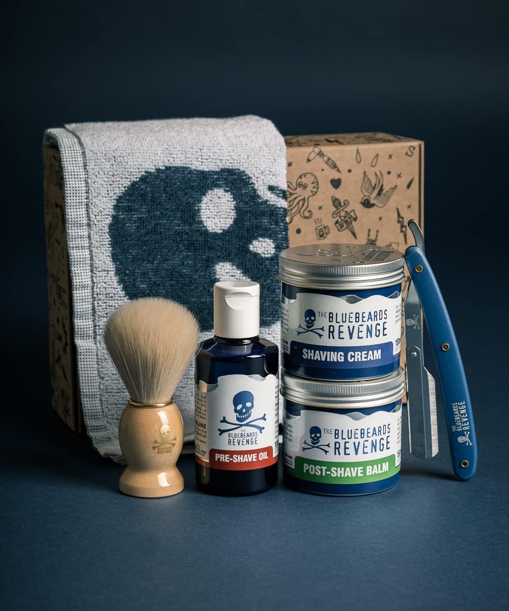 The Bluebeards Revenge, Cut-Throat Shaving Set, Men’s 6 Piece Gift Set, Pre-Shave Oil, Shaving Cream, Post-Shave Balm, Doubloon Shaving Brush, Cut-Throat Razor & Shaving & Hand Towel : Amazon.co.uk: Beauty