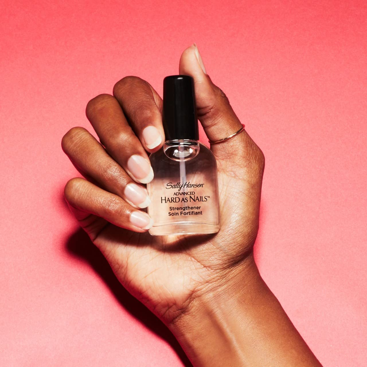 Sally Hansen Advanced Hard as Nails™, Clear Nail Strengthener, Includes Retinol and Nylon, Nourishing : Nail Growth Formula Treatments : Beauty & Personal Care