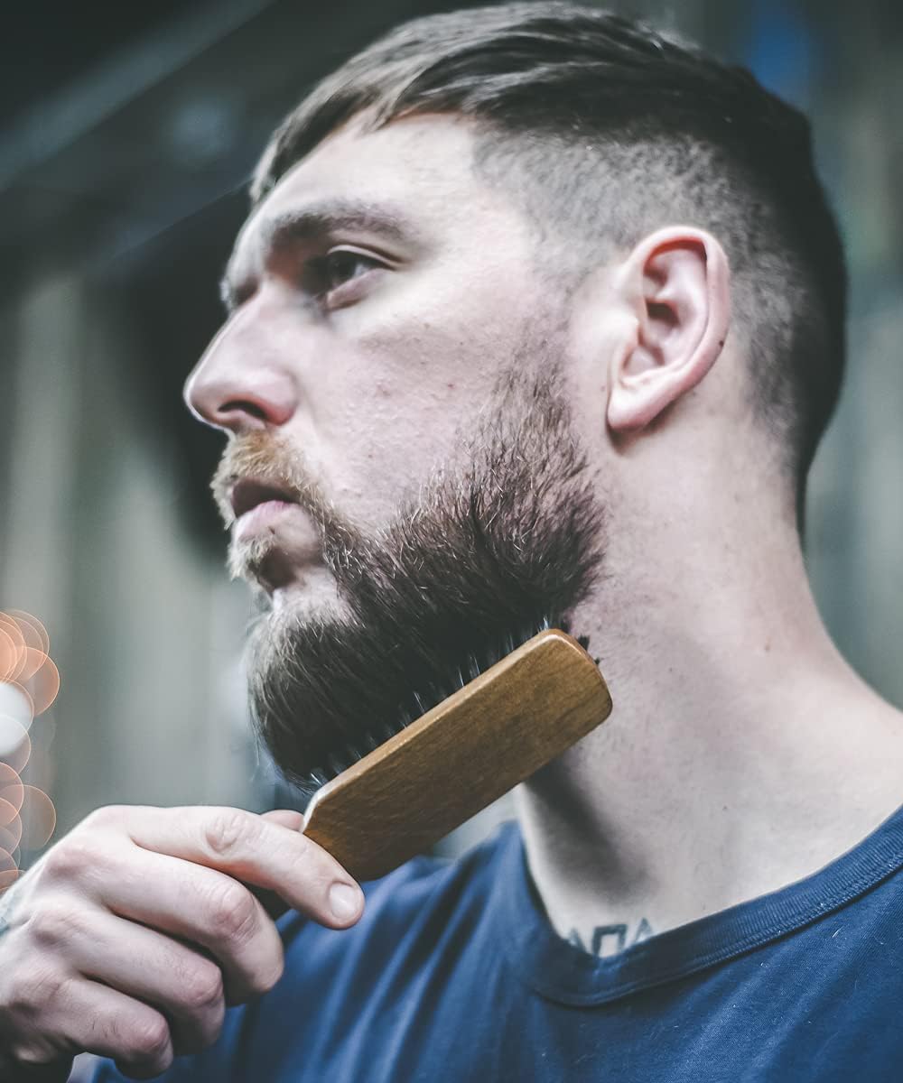 Vegan friendly beard brush for men – animal free synthetic bristle beard and moustache brush to soften and style your facial hair by The Bluebeards Revenge, One Size : Amazon.co.uk: Beauty