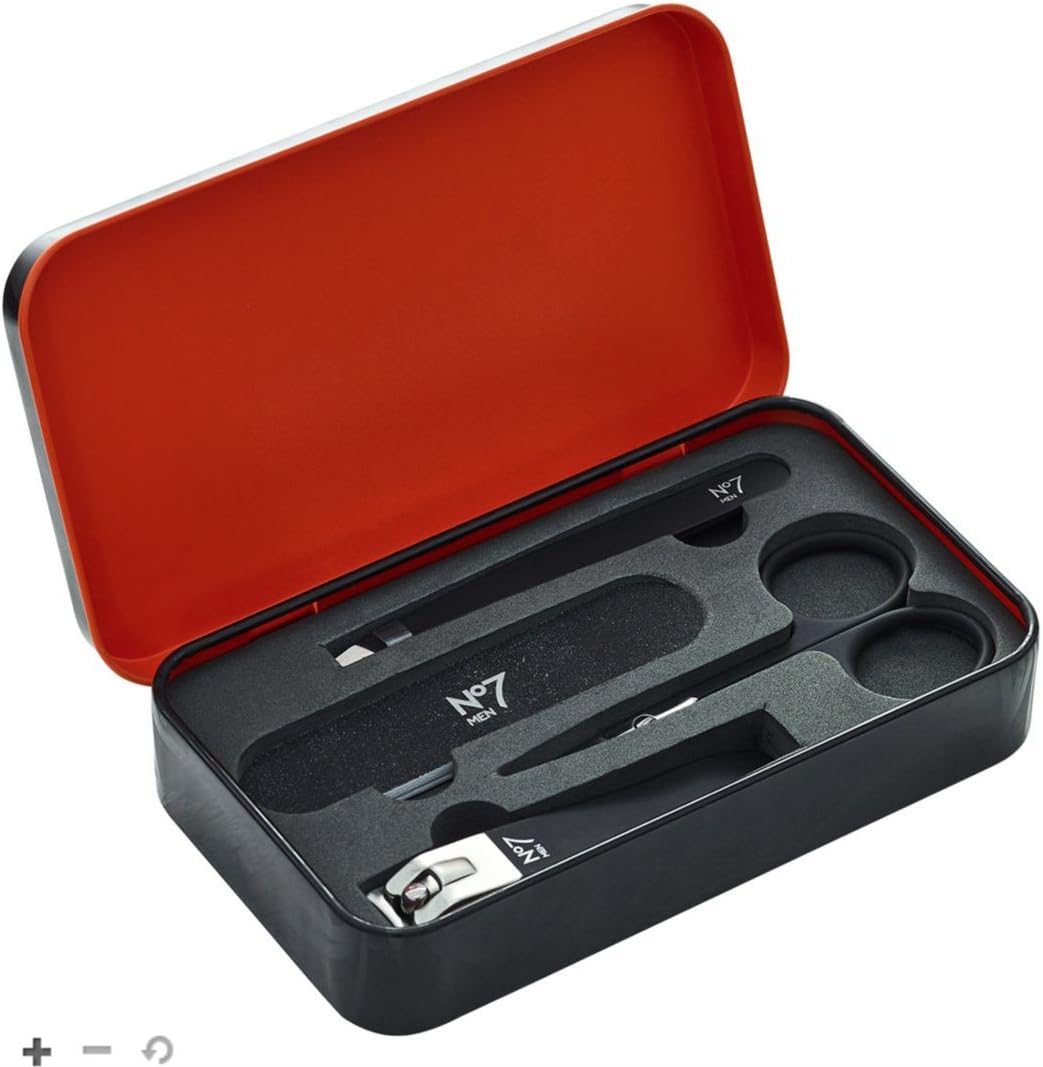 No7 Men Grooming Kit