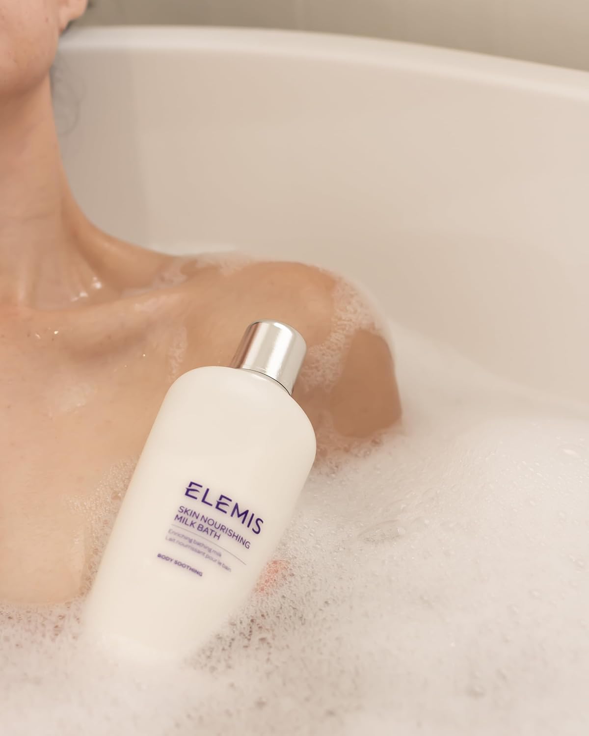 ELEMIS Skin Nourishing Milk Bath | Creamy Bathing Milk Enriches, Conditions and Softens Extra Dry Skin with Camellia Oil and Oat Extract | 400 mL : Beauty & Personal Care