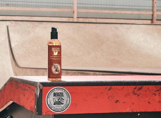 Reuzel Hairspray Grooming Tonic - Subtle Apple, Peppermint Fragrance - Perfect For Blow Drying - Ideal For Volume, Lift And Texture - Low Shine - Protects Hair From All Thermal Styling