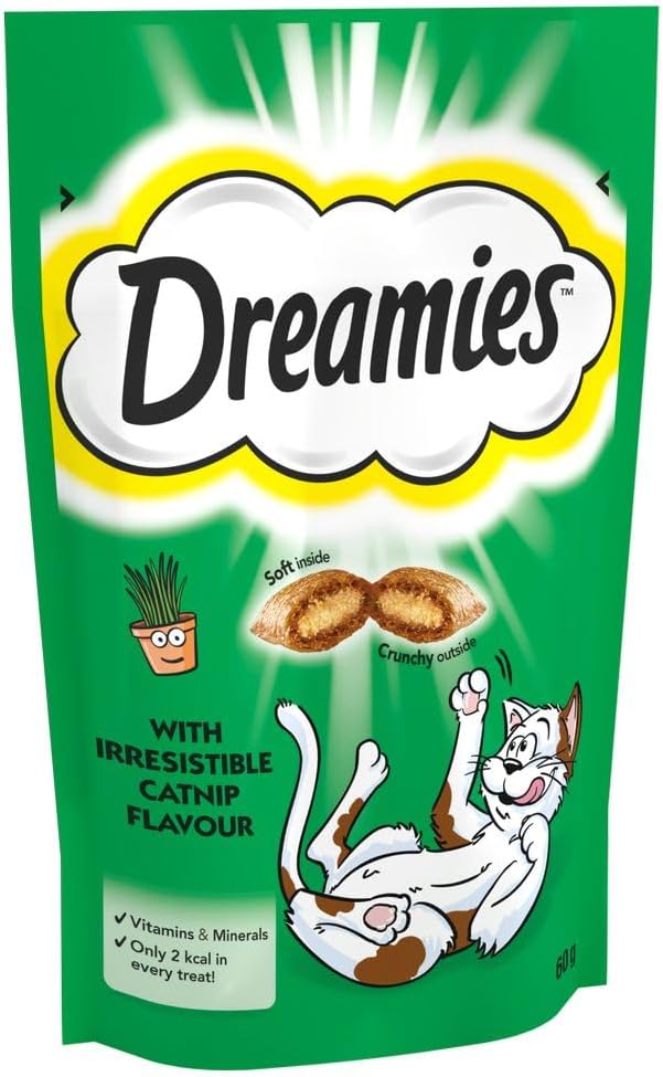 Dreamies Catnip 8 Pouches, Cat Treats Tasty Snacks with Delicious Catnip, Pack of 8 (8 x 60 g)?426741