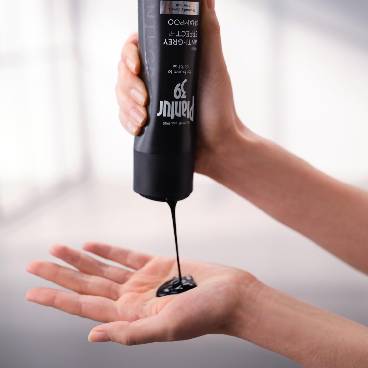 Plantur 39 Anti-Grey effect 5.6-DHI & Caffeine Shampoo 200ml | Gradually Darker and Stronger Hair | Controlled concealing of grey hairs | Supports natural hair growth : Amazon.co.uk: Beauty