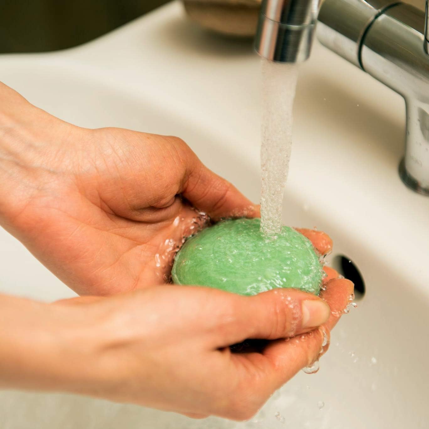Holy Lama Natural Handmade Ayurvedic Vetivert Vegan Soap for Hand & Body - Rainforest : Amazon.co.uk: Beauty