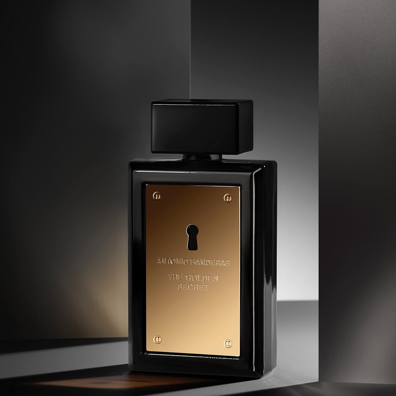 Banderas Perfumes - The Golden Secret - Eau de Toilette for Men - Long Lasting - Elegant, Dynamic and Masculine Fragrance - Mint and Apple Notes - Ideal for Day Wear - 200ml : Amazon.co.uk: Beauty