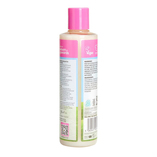 Childs Farm, Kids Shampoo For Dry, Sensitive, Eczema-Prone Skin & Scalp, Strawberry & Organic Mint, Detangles & Nourishes, Vegan, Cruelty-Free, 8.4 Fl Oz