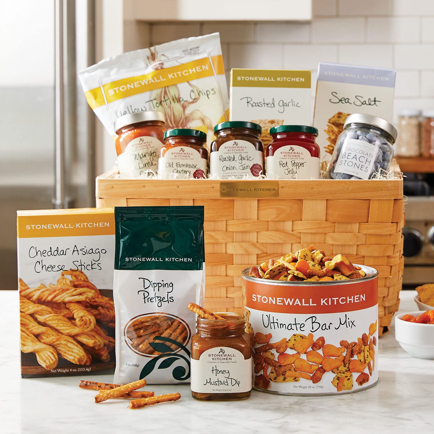 Stonewall Kitchen Ultimate Snack Gift Basket (12 pc gift)