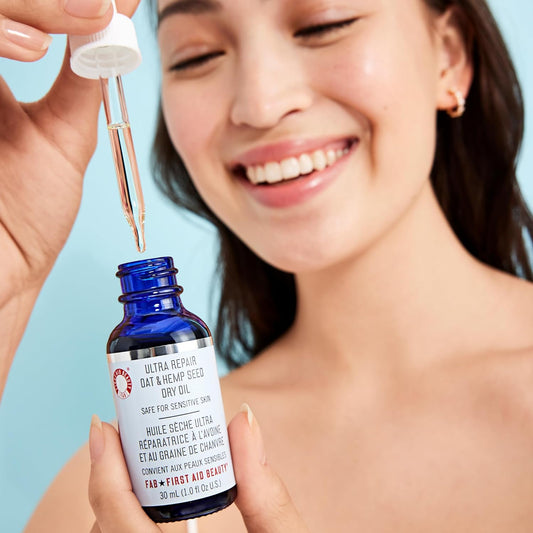 First Aid Beauty Ultra Repair Oat & Hemp Seed Oil – Hydrating, Non-Greasy Facial Oil With Arnica & Colloidal Oatmeal For Redness Relief – Calms Dry, Distressed Skin – Fragrance Free, 1 Oz