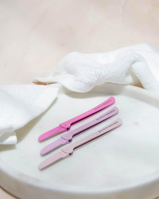 Hollywood Browzer Glow Kit - 3 X Dermaplaning Razors + Deluxe Microfibre Makeup Puff + Clear Toiletries Travel Bag Bundle Gift Set (Pink Bundle)