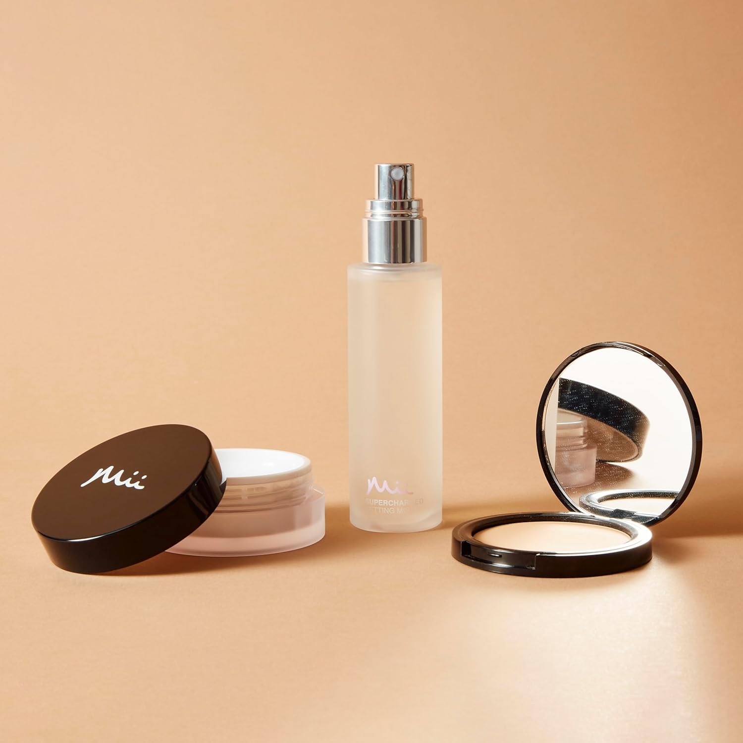 Mii Cosmetics Mineral Perfecting Pressed Powder | Ultra-Lightweight Face Powder | Blurring & Mattifying Powder For Shine Control & Natural-Looking Coverage | Non-Caking & Non-Drying Finishing Powder