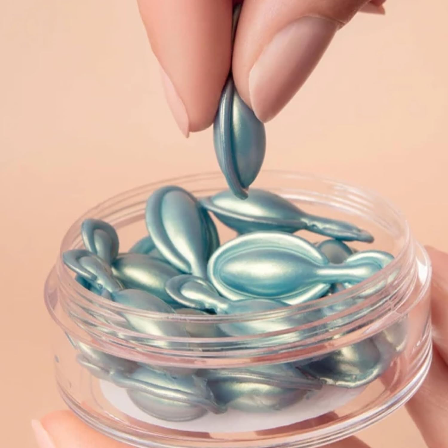 Artdeco Hyaluronic Hydra Caps - Moisturizing Anti-Wrinkle Hyaluronic Acid Concentrate - Hydrating Face Cream In Capsule Form - Plumps Wrinkles From Within - Facial Skin Care Products - 21Pcs : Beauty & Personal Care