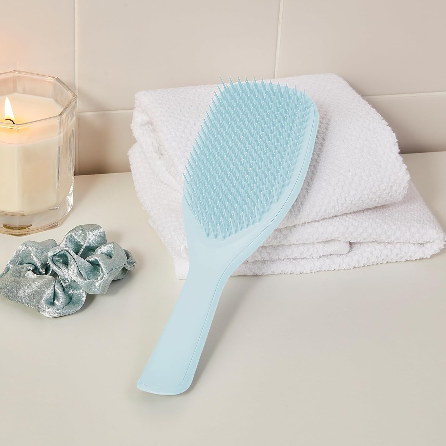 Tangle Teezer Large Fine and Fragile Ultimate Detangler Hairbrush for Coloured, Fine & Thin Hair - Two-Tiered Soft Flex Teeth Reduce Breakage & Pulling - Gentle on Delicate Hair - Seafoam Blue : Amazon.co.uk: Beauty