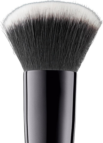 E.L.F. Selfie Ready Powder Brush Ef84040