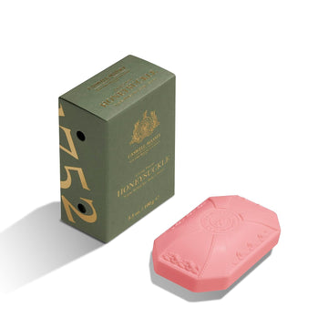Caswell-Massey Men’S Bar Soap Gift Set - Number Six Scent - Triple-Milled Moisturizing Body Soap Bars For All Skin Types, Plant-Based Formula With Essential Oils, Made In Usa, 3 X 5.8 Oz