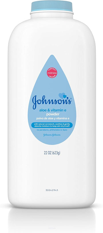 Johnson's Baby Powder with Naturally Derived Cornstarch Aloe & Vitamin E, Hypoallergenic, 22 oz