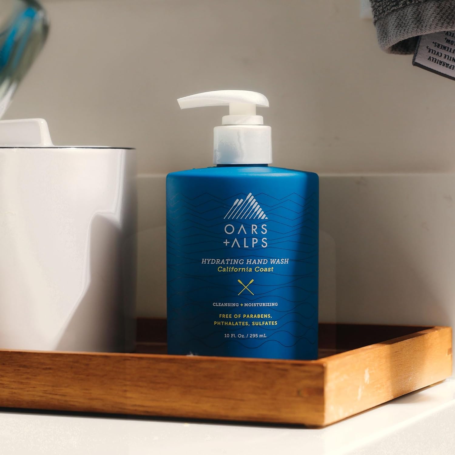 Oars + Alps Hydrating Liquid Hand Soap, Made with Coconut Oil & Aloe Vera to Moisturize Dry Hands, Gentle Hand Wash with Vitamin E, California Coast Scent, 10 Fl. Oz Bottle : Beauty & Personal Care